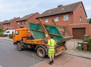 Lieferung Container vom Containerdienst