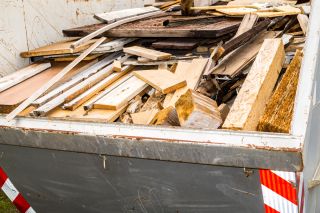 Altholzcontainer